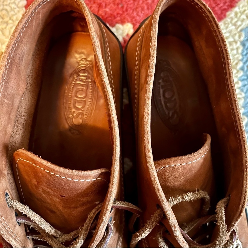 Tods Chukka Desert Dress Boots
Size 8.5 men’s. Camel leather. Vibram sole - Picture 12 of 16